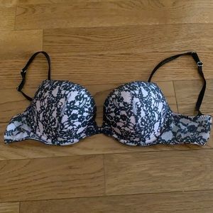 34C Victoria’s Secret Very Sexy Push Up Bra